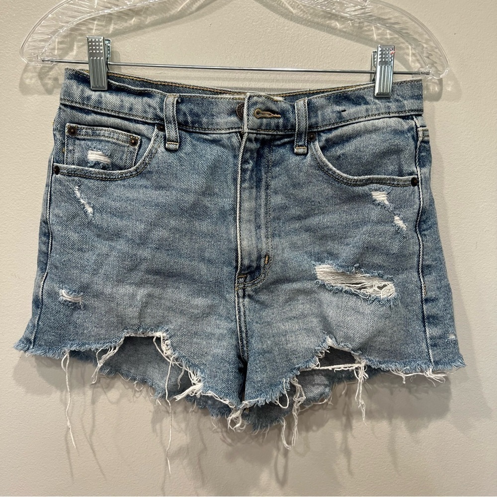 Abercrombie and Fitch High Rise Distressed Shorts Women’s Size 2/26